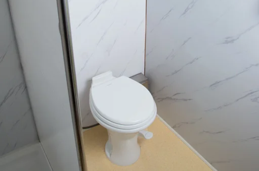 2stall interiior (3)