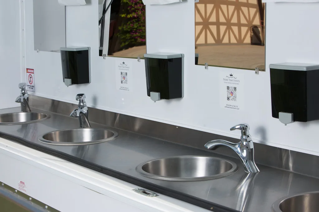8 Handwash Station Gallery (6)